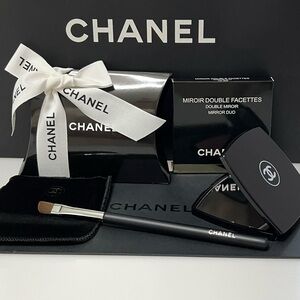 Chanel Bundle Mirror/Brush Gift Set Brand New